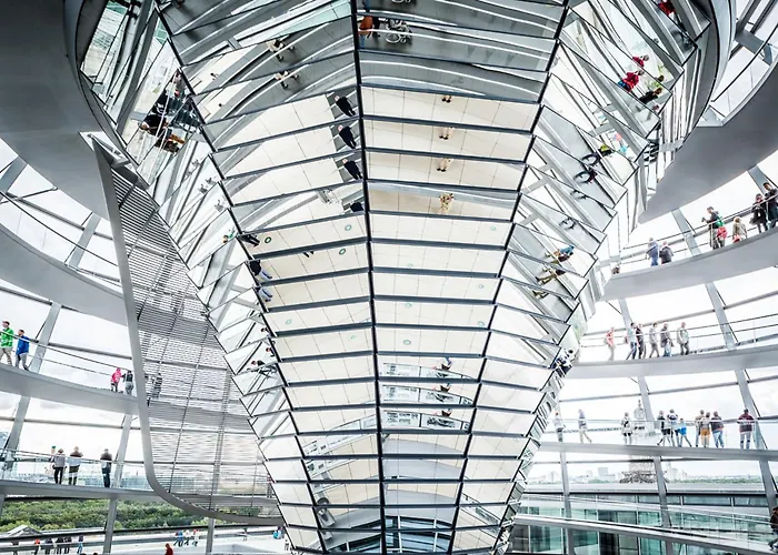 33 L - 8 Rooms, 3 Baths, 190qm