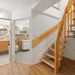 33 L - 8 Rooms, 3 Baths, 190qm *