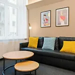 33 L - 8 Rooms, 3 Baths, 190qm