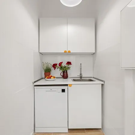 33 L - 8 Rooms, 3 Baths, 190qm Berlim