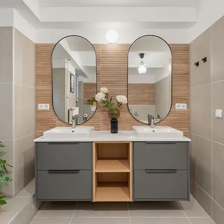 Apartmán 33 L - 8 Rooms, 3 Baths, 190qm