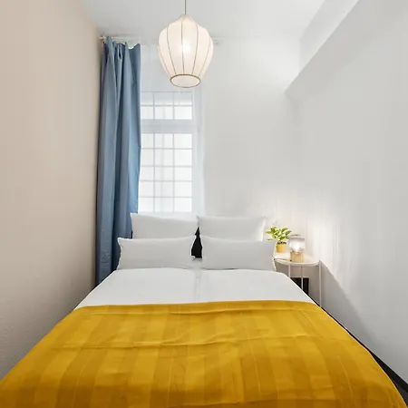 33 L - 8 Rooms, 3 Baths, 190qm Apartmán *