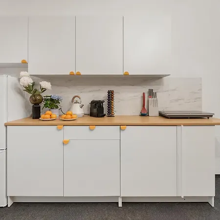 33 L - 8 Rooms, 3 Baths, 190qm *