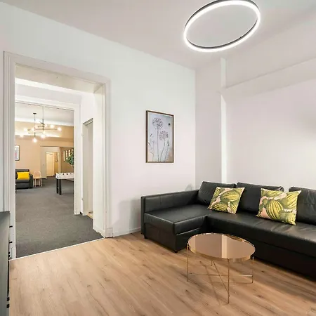 33 L - 8 Rooms, 3 Baths, 190qm Berlim
