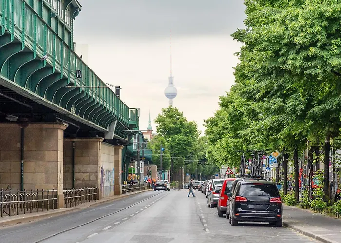 33 L - 8 Rooms, 3 Baths, 190qm *