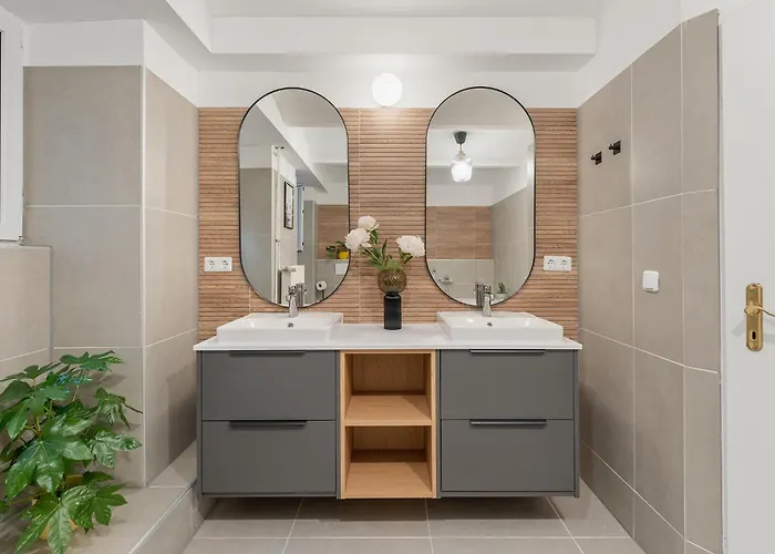 דירה 33 L - 8 Rooms, 3 Baths, 190qm