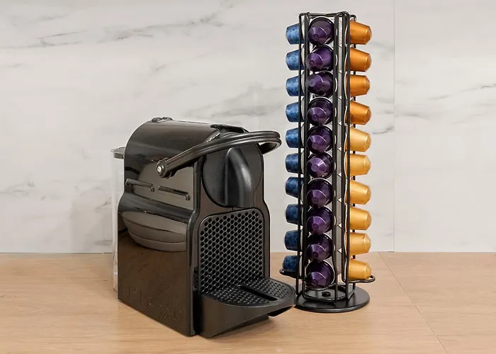 33 L - 8 Rooms, 3 Baths, 190qm * ברלין