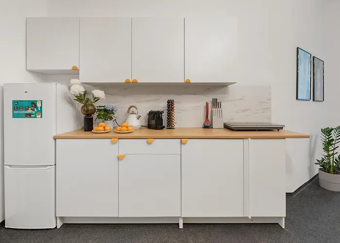 33 L - 8 Rooms, 3 Baths, 190qm *