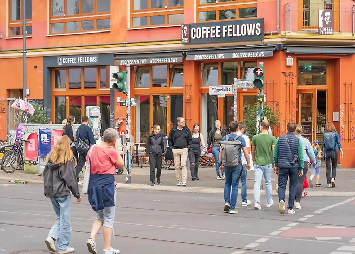 33 L - 8 Rooms, 3 Baths, 190qm * ברלין