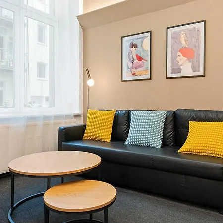 33 L - 8 Rooms, 3 Baths, 190qm