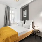 33 L - 8 Rooms, 3 Baths, 190qm Апартаменты Берлин