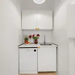 33 L - 8 Rooms, 3 Baths, 190qm Берлин