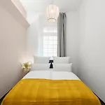 33 L - 8 Rooms, 3 Baths, 190qm Берлин
