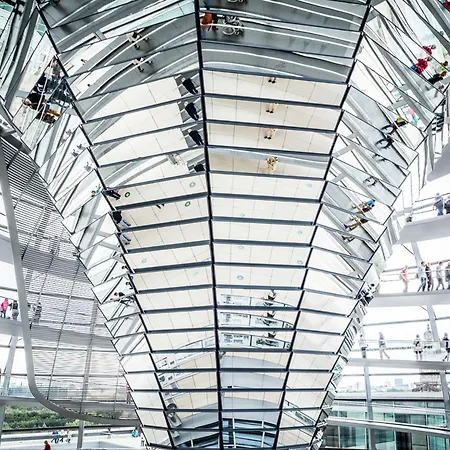 33 L - 8 Rooms, 3 Baths, 190qm