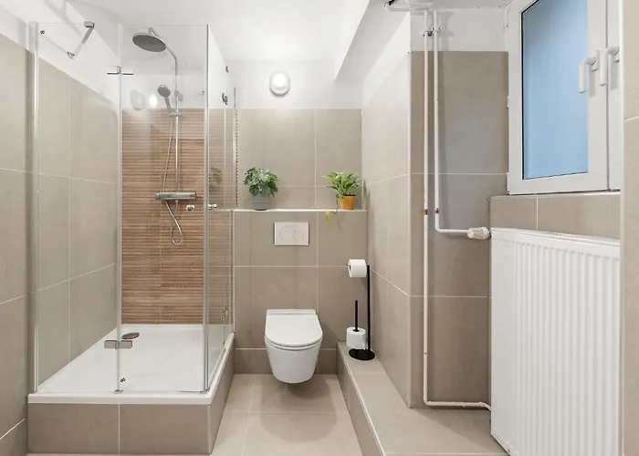 33 L - 8 Rooms, 3 Baths, 190qm *